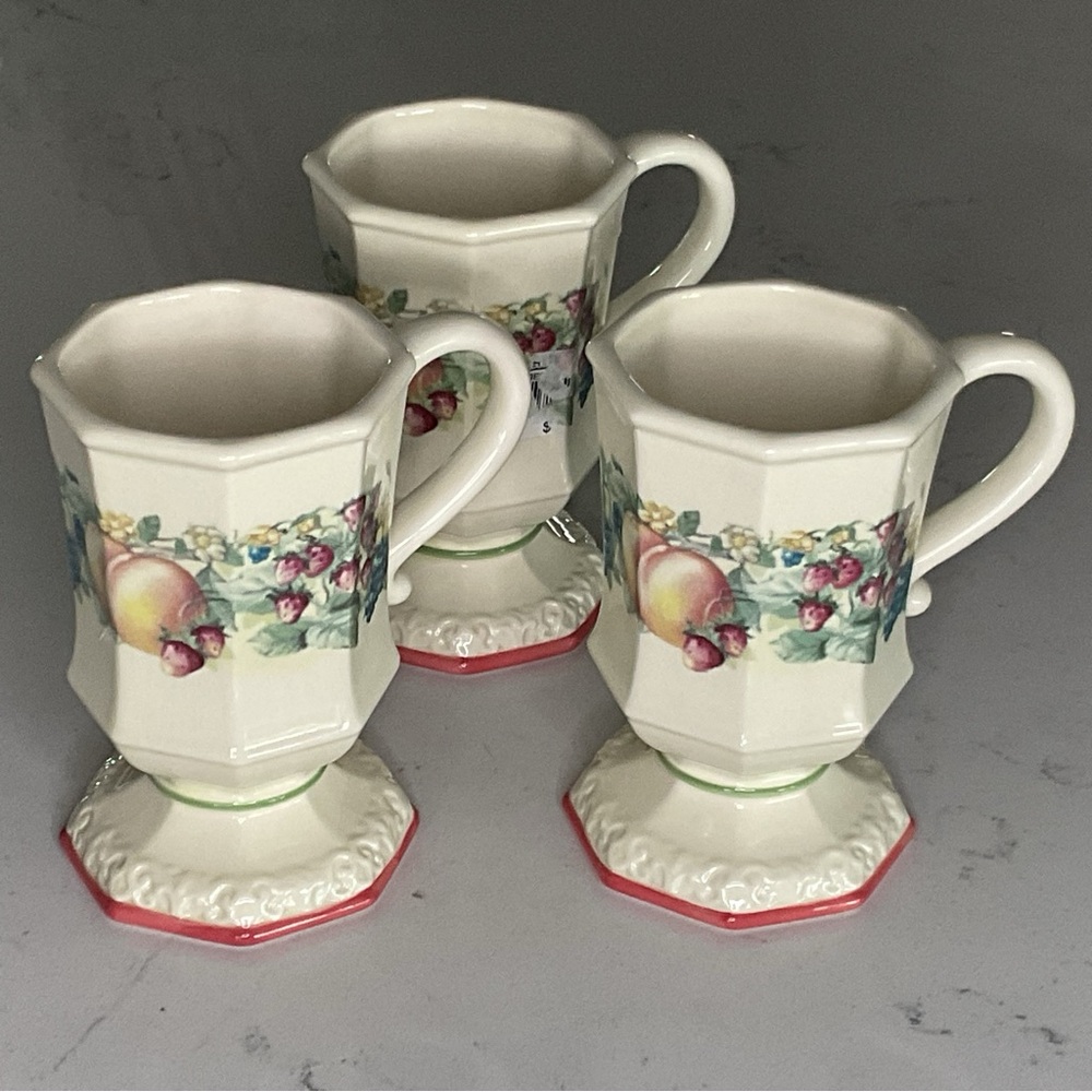 3- Avon Sweet Country Harvest Coffee/Tea/Hot Chocolate Mugs Great Condition
